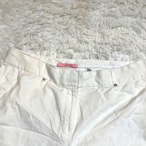 White linen Gianni Bini straight-leg flare  pants‎ size 8